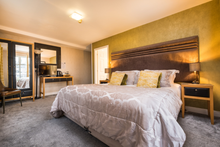 The Howbeck Web-33